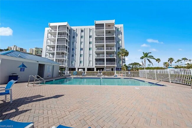 Foto del edificio - 2885 Palm Beach Blvd