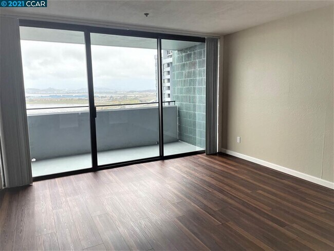 Foto del edificio - 555 Pierce St