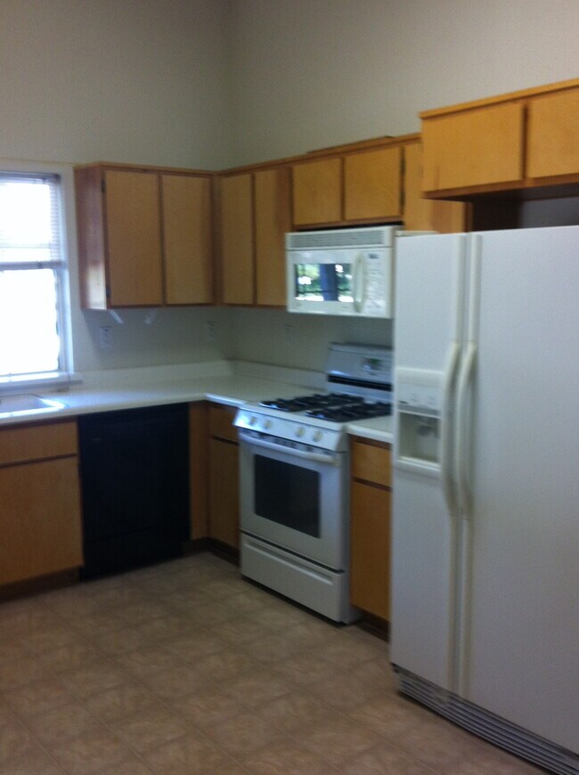 Foto del edificio - 3 Bedroom 2 Bath Home in Mace Ranch