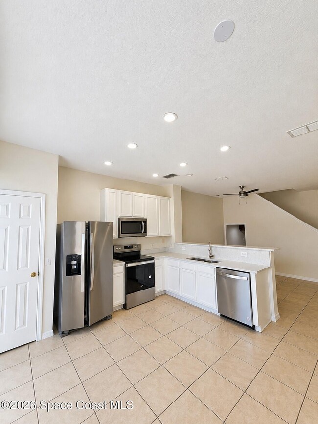 Building Photo - 5269 Paradise Cay Cir
