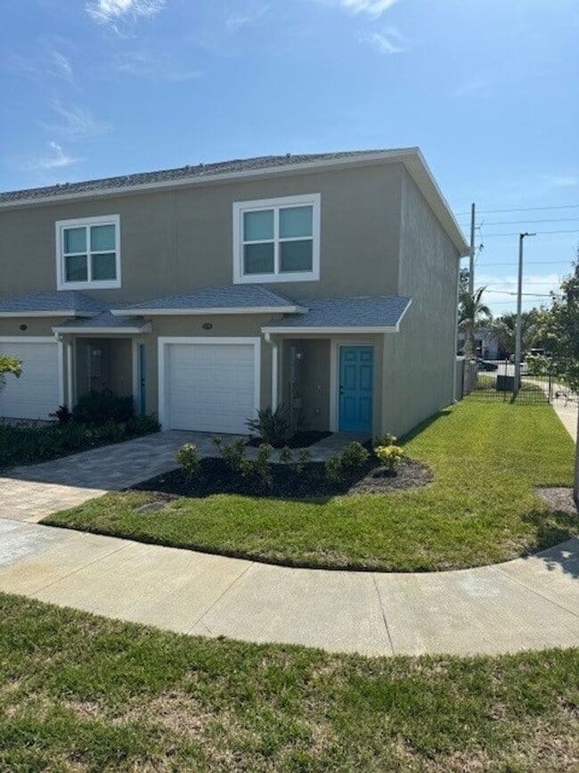 Building Photo - 870 Paddleboard Ct
