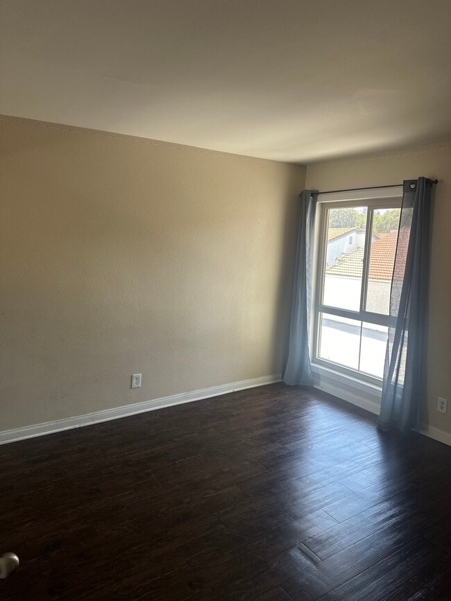 Building Photo - 4616 Park Granada