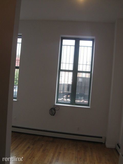 Building Photo - 1 br, 1 bath Apartment - 281 E 53rd St