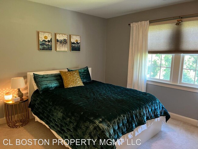 Building Photo - 4 br, 3.5 bath House - 775 Lincoln St