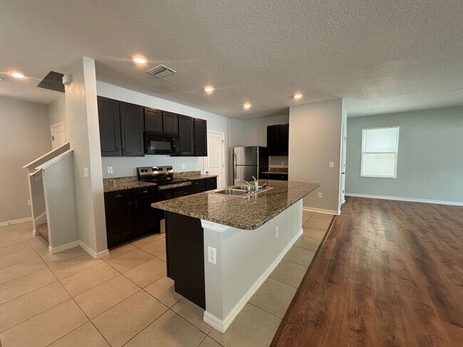 Foto del edificio - 5006 Willow Breeze Wy