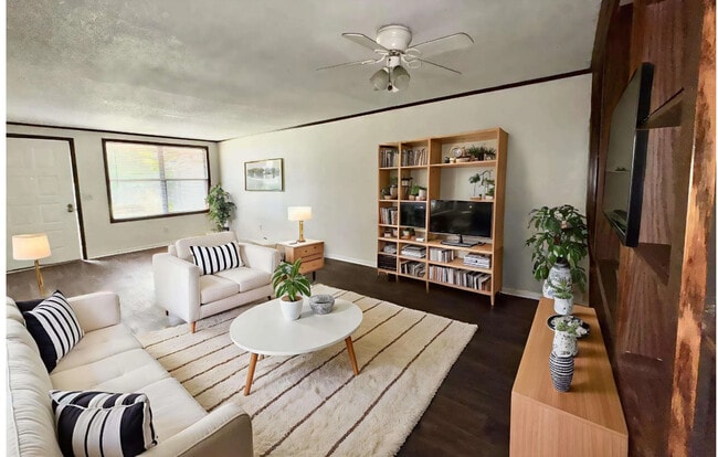 Living Room - Wood Valley Apartments
