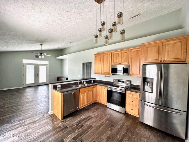 Building Photo - 2612 Oakmont Dr
