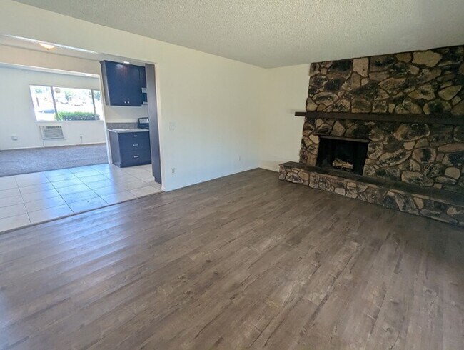 Foto del edificio - 3 Bedroom - 2 Bathroom Single Story Home i...