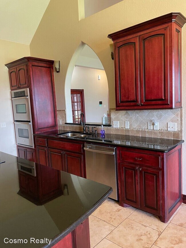 Foto del edificio - 4 br, 3 bath House - 1414 NE 61St. Street
