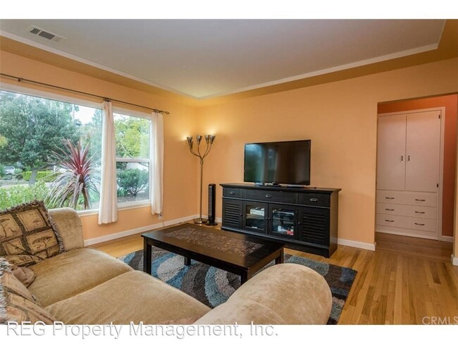 Building Photo - 4 br, 2 bath House - 258 Chorro Street