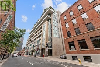 Building Photo - 388-388 Richmond St W