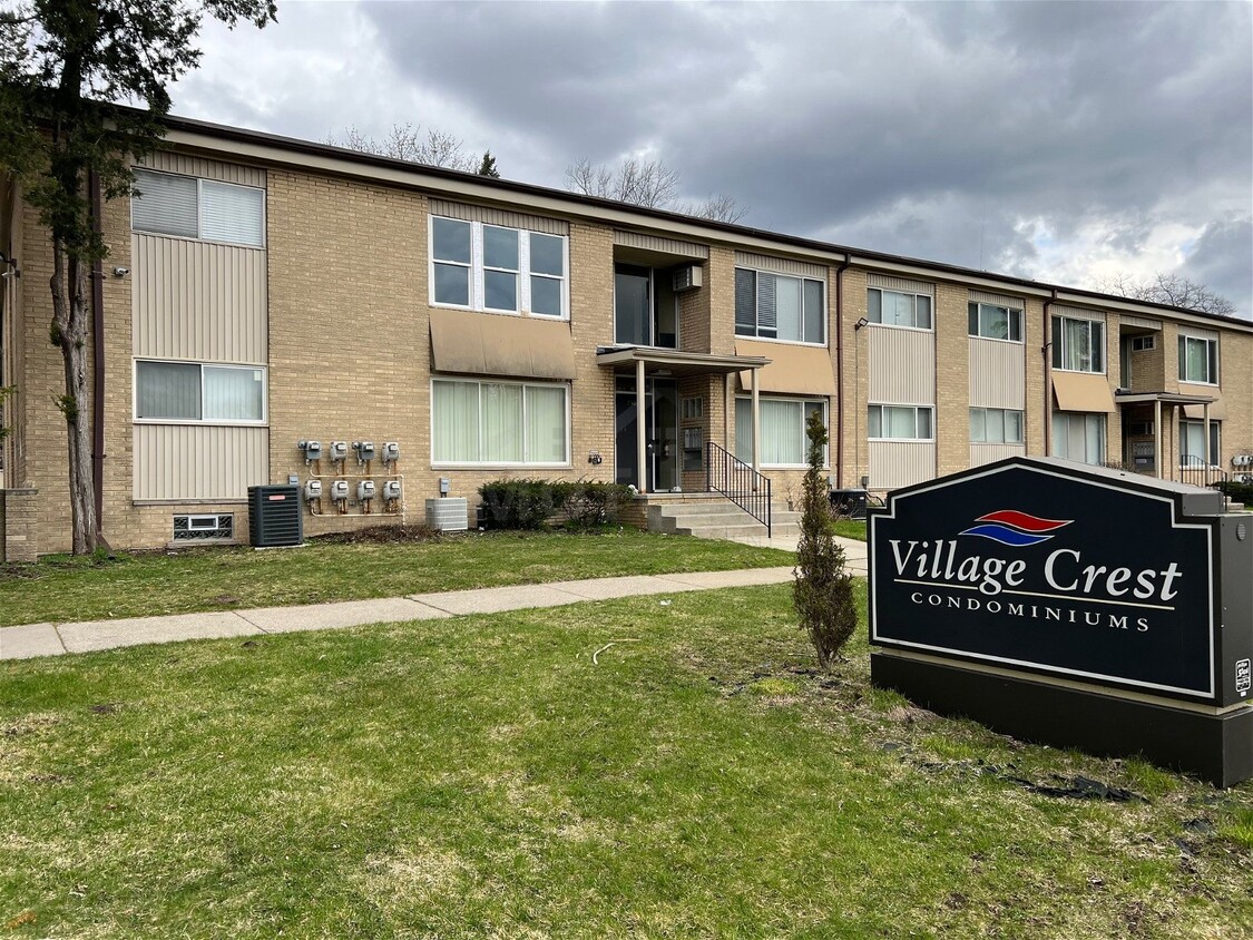 25665 Lahser Rd, Southfield, MI 48033 Condo for Rent in Southfield