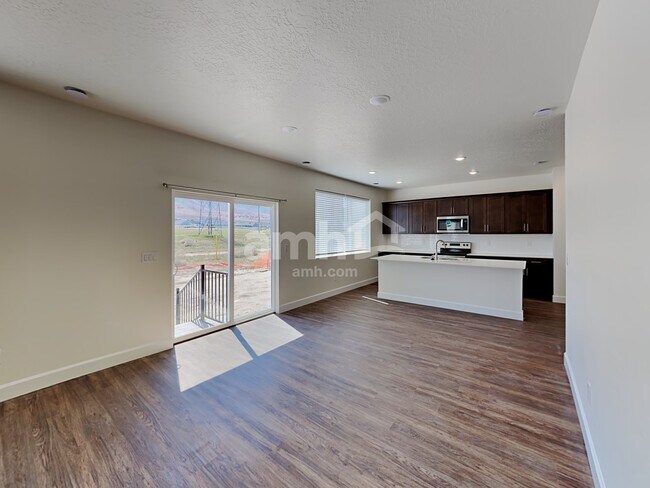 Foto del edificio - 4328 N Poplar Street