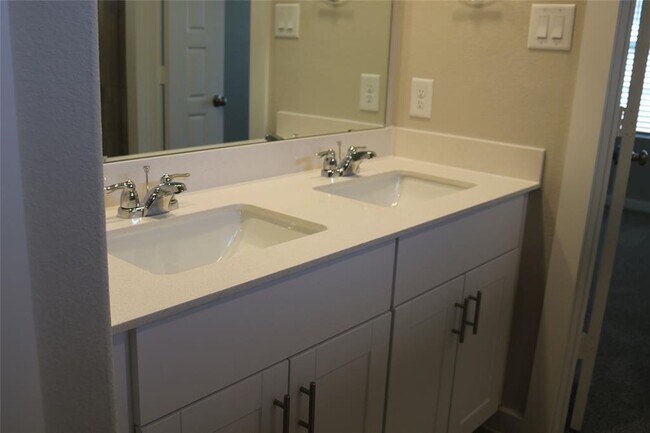 Foto del edificio - 18626 Etta Pnes Cir