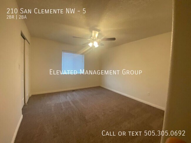 Building Photo - Townhomes in The Desirable North Valley!! ...
