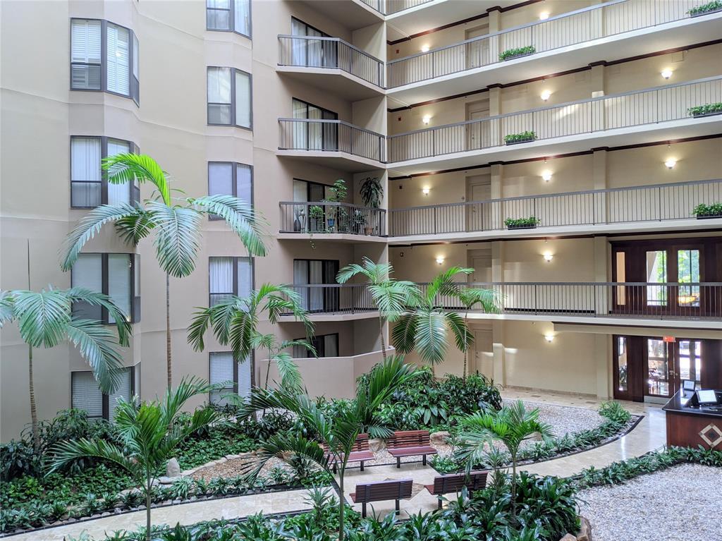 Foto principal - 661 Bering Dr