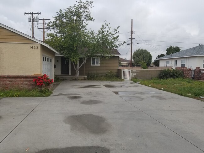 Foto del edificio - 1433 E Lincoln Ave