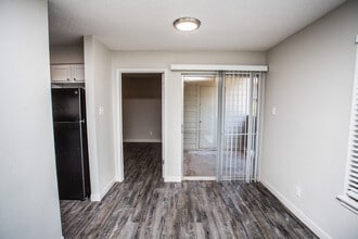 Building Photo - Saddlewood Apartments