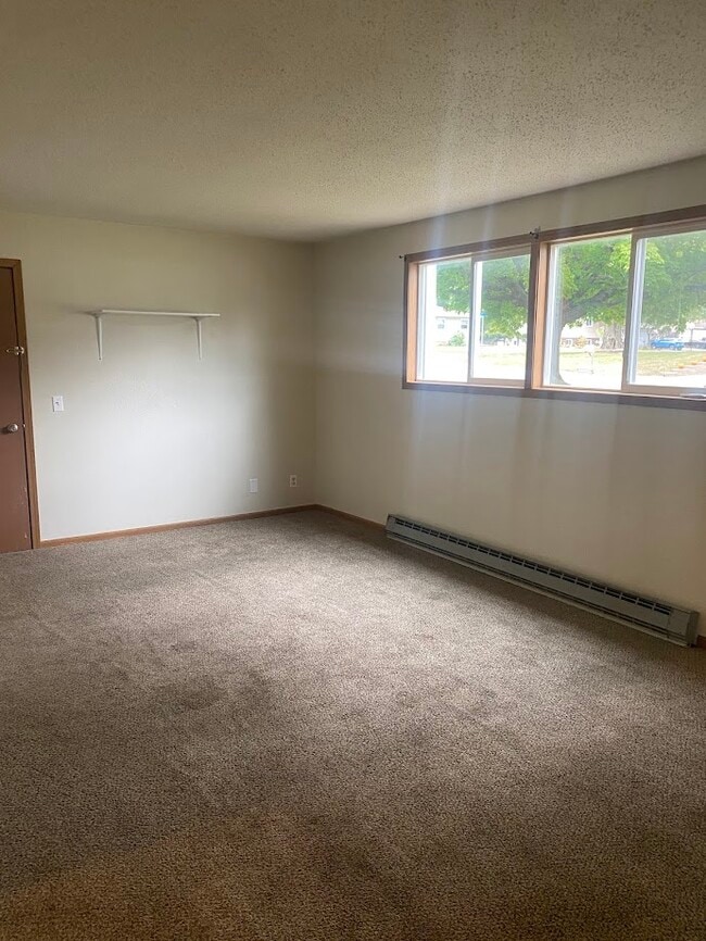 Building Photo - 310 Vinton Ave