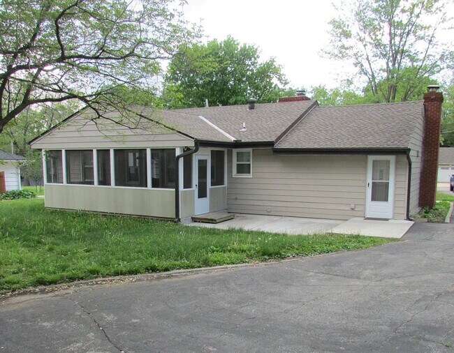 Foto del edificio - 5281 Lowell St