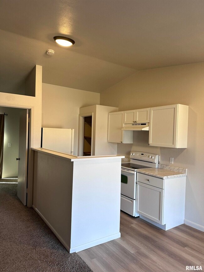 804 SW 9th St, Aledo, IL 61231 Room for Rent in Aledo, IL