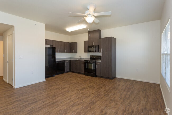 Building Photo - Arroyo Vista