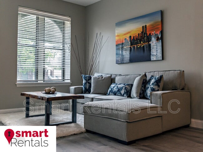 Building Photo - 3641 McRee Ave