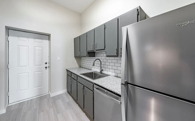 Building Photo - 67 S Ferry St