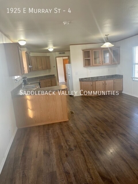 Foto del edificio - 1925 E Murray St