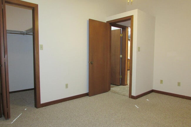 Building Photo - Unique 2 Bedroom with Large Office of US 64