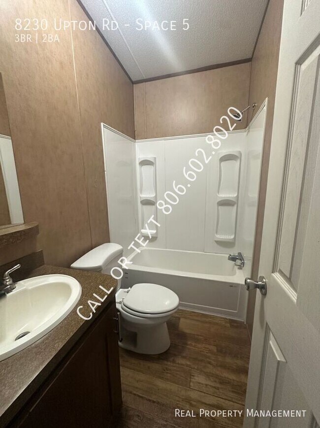 Foto del edificio - 8230 Upton Rd