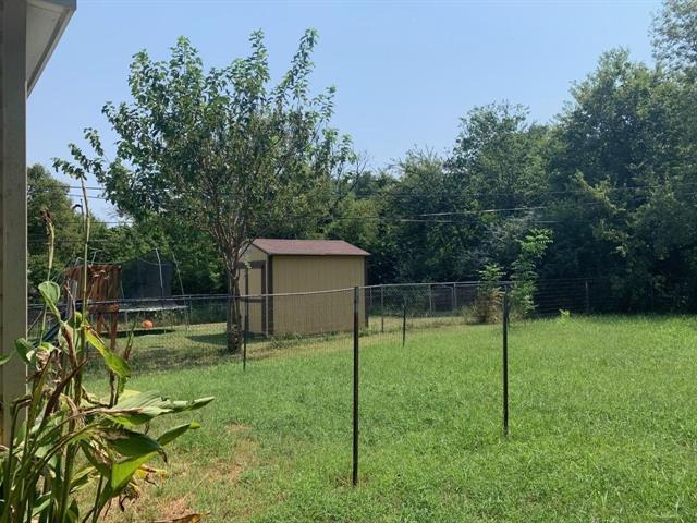 Foto del edificio - 1602 W Elm St