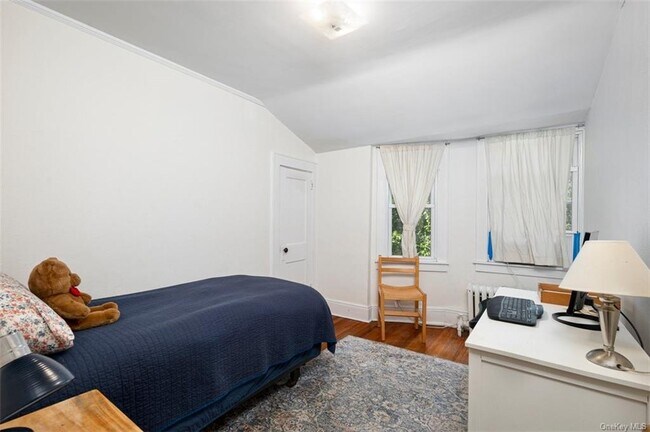 Foto del edificio - 11 Cherry Ave