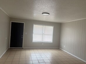 Building Photo - 201 E Baldwin