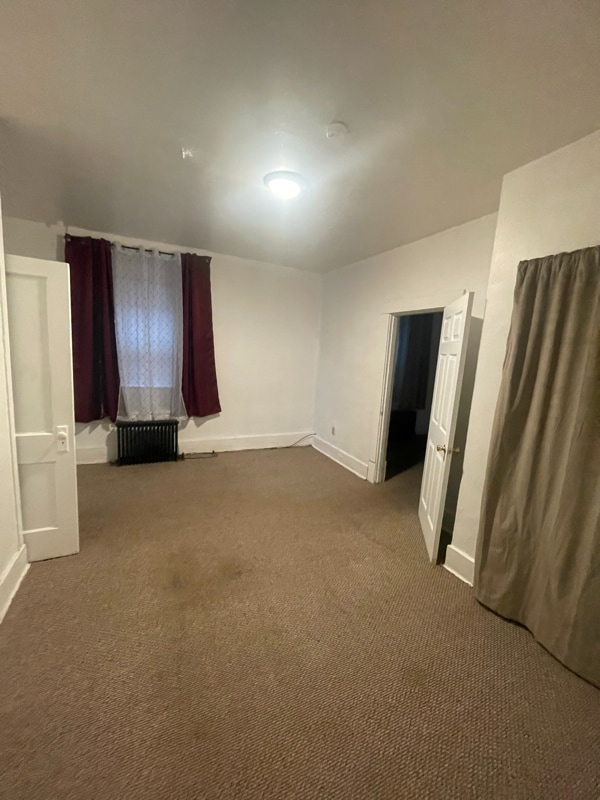 Building Photo - 326 Main St