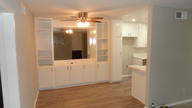 Foto del edificio - Ground Level 2BR 2BA in Park Tustin Commun...