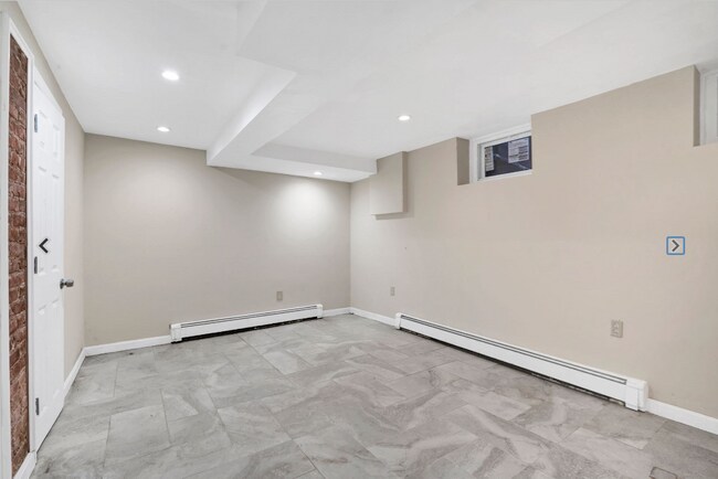 Building Photo - 151 Highland St