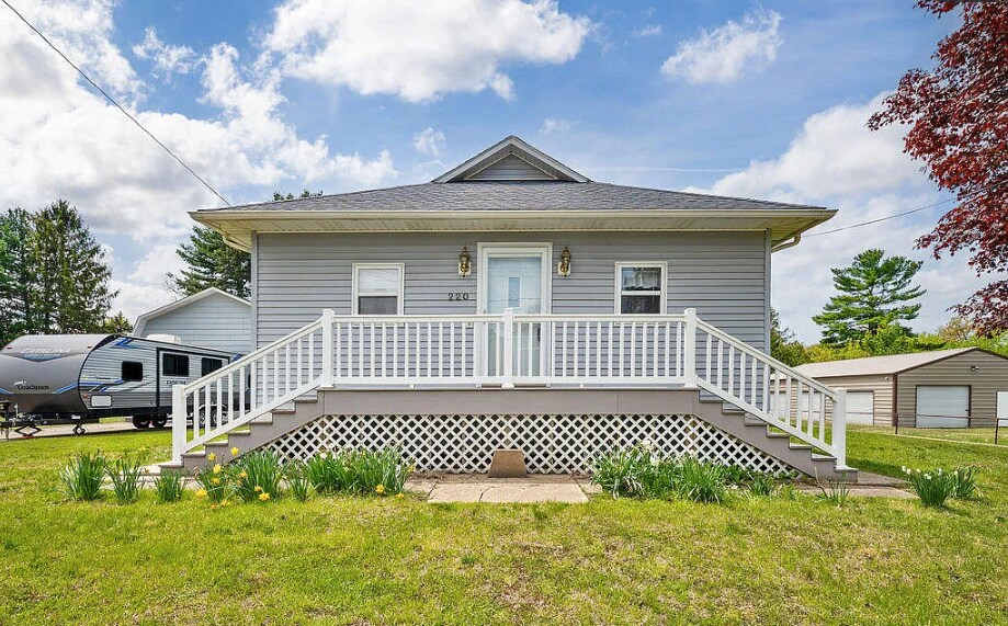 Foto principal - 220 S Berrien St