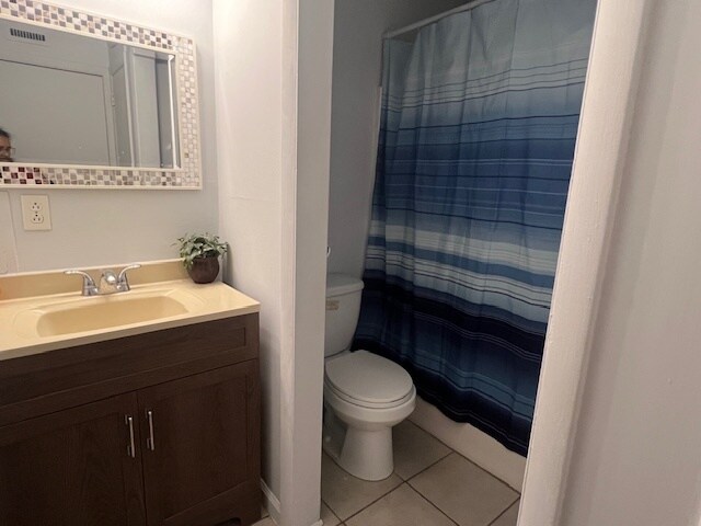 Foto del edificio - 3210 Orleans Dr