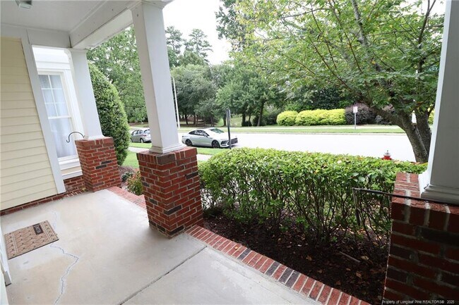 Foto del edificio - 5508 Cary Glen Blvd