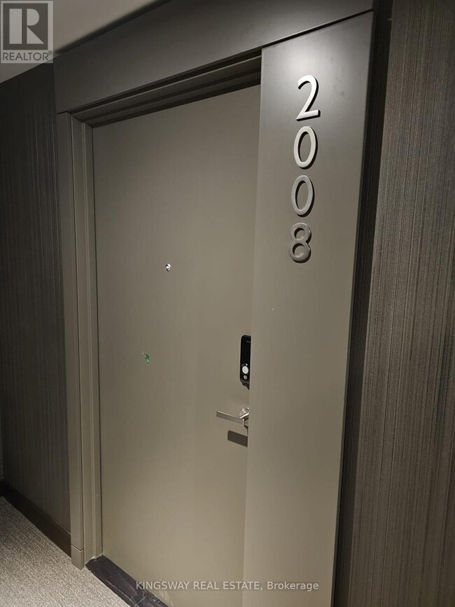 Photo du bâtiment - 448 Burnhamthorpe Rd W