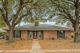 Building Photo - 311 Gwendola Dr