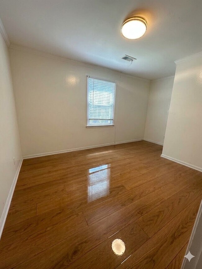 Foto del edificio - 12129 Holly Knoll Cir