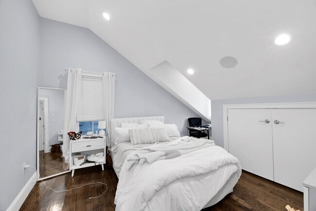 Foto del edificio - 680 E 6th St