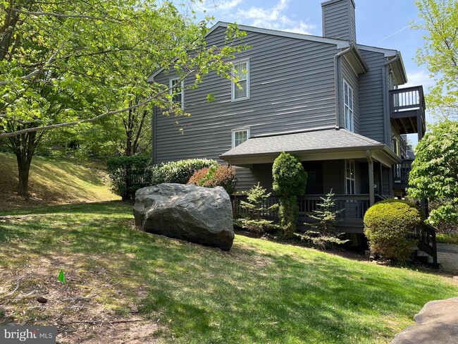 Building Photo - 42 Chicopee Dr