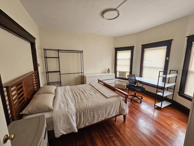 Photo - 320 Highland Ave - Apt 2