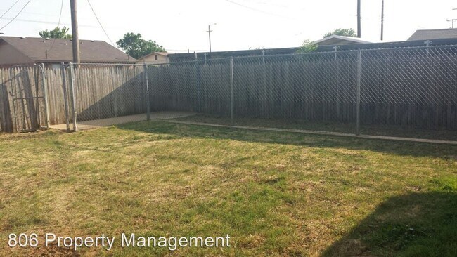 Foto del edificio - 3 br, 2 bath House - 4615 Fordham Ave