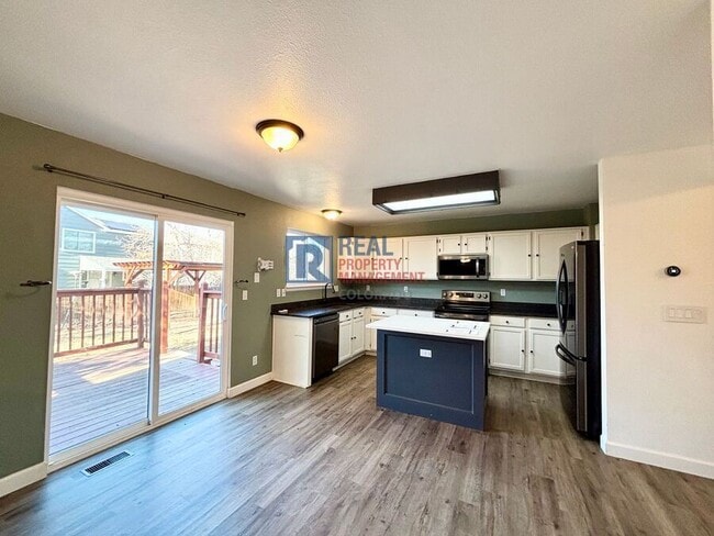 Building Photo - 17627 Cornish Pl