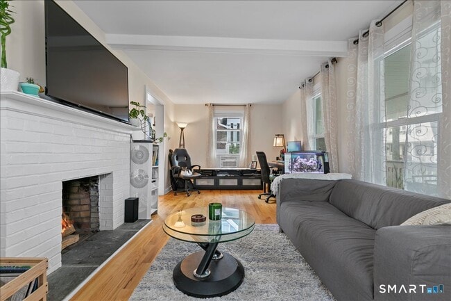 Building Photo - 17 Clinton St