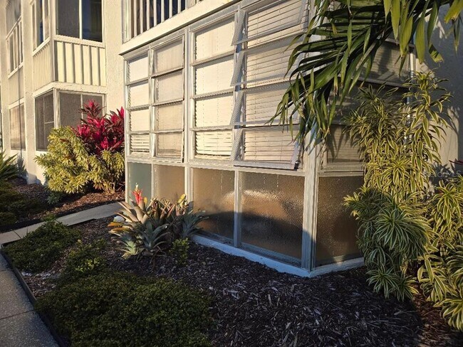 Building Photo - 4908 38th Way S